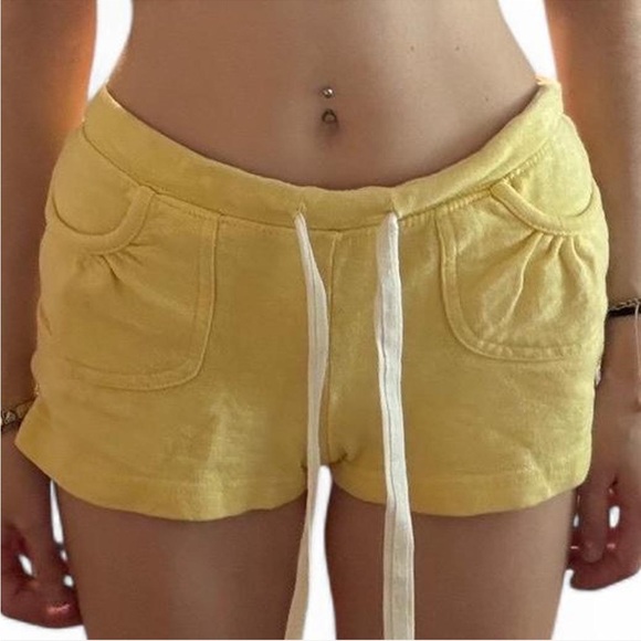 Vintage yellow areopostale micro mini shorts 🩳 - Picture 1 of 6